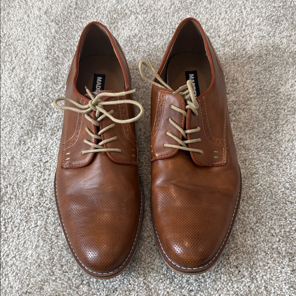 Steve Madden Tan Leather Oxfords